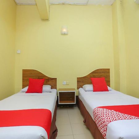 Oyo 90162 Aj Hotel Kuala Berang Dış mekan fotoğraf