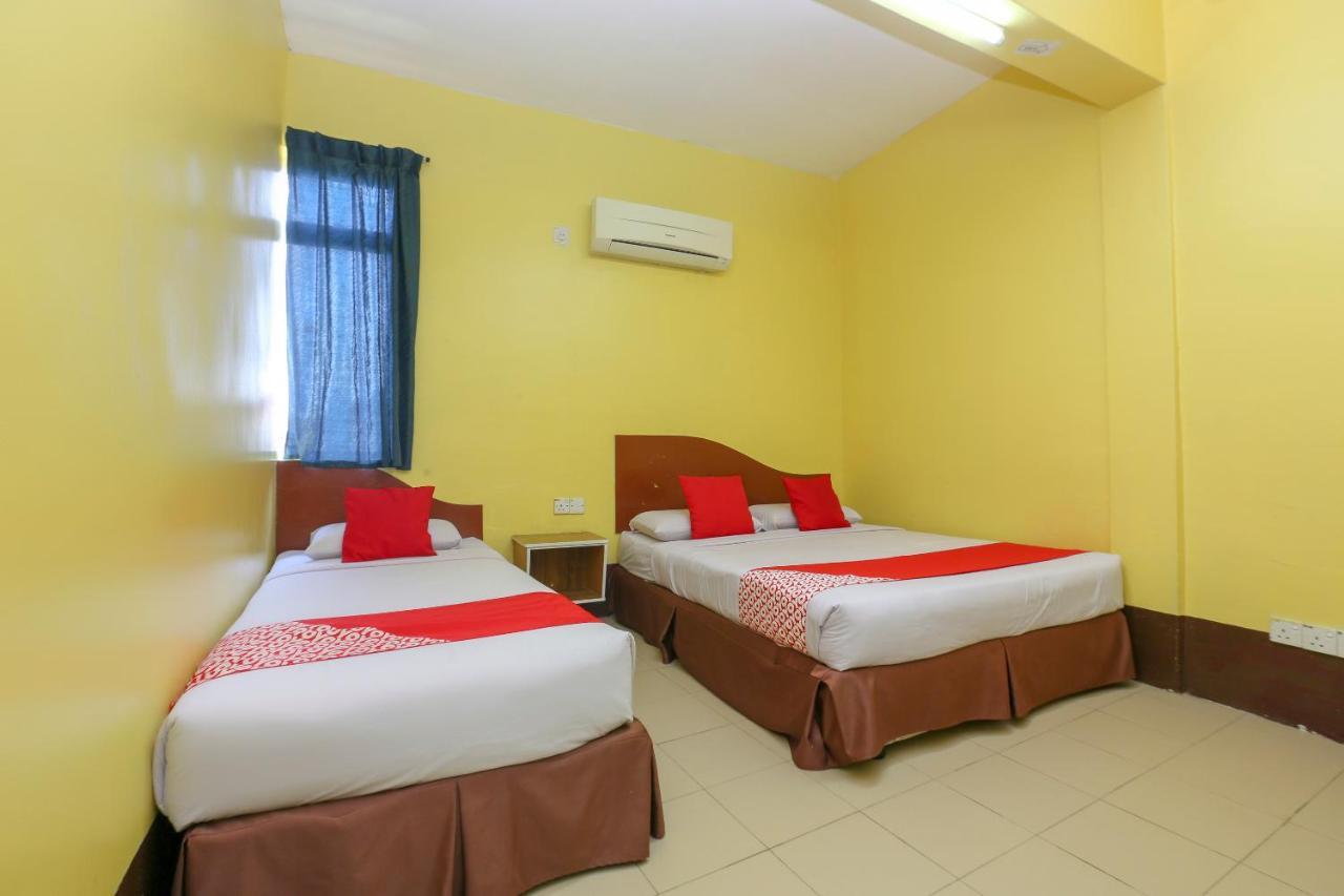 Oyo 90162 Aj Hotel Kuala Berang Dış mekan fotoğraf