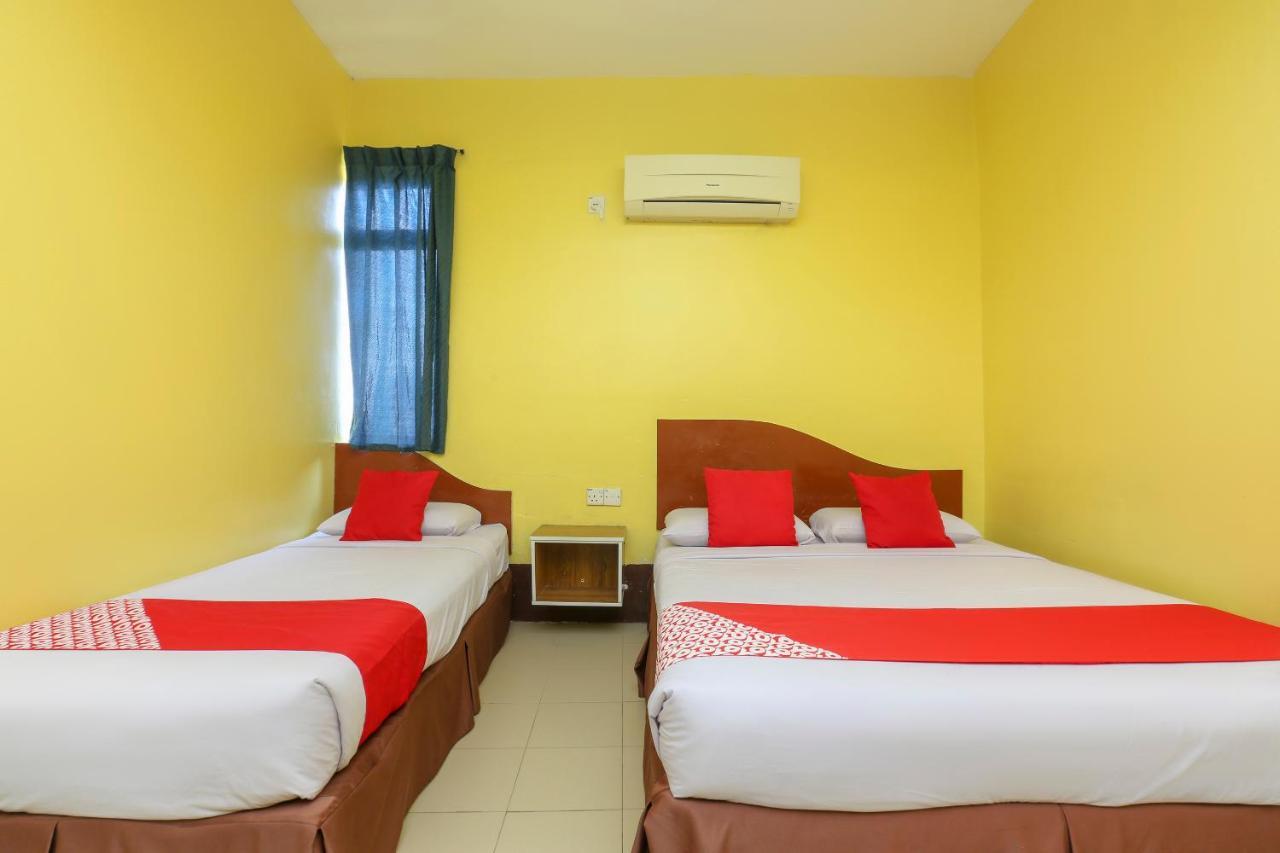 Oyo 90162 Aj Hotel Kuala Berang Dış mekan fotoğraf